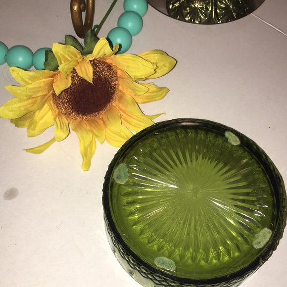 Vintage Indian Green Glass Princess Cut - Picture 2 of 2